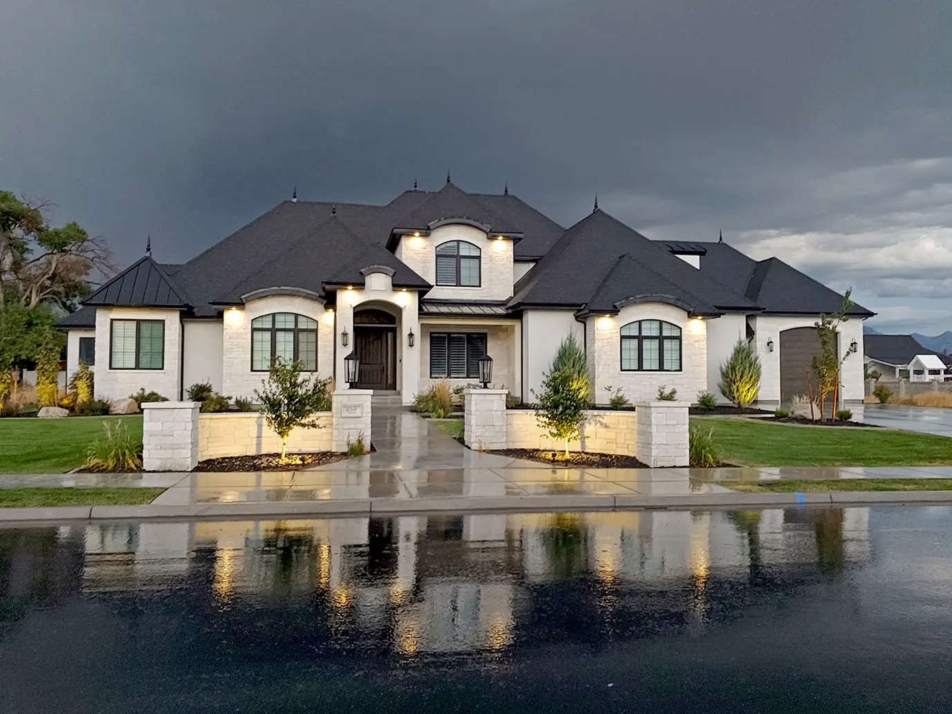 Custom home with interior and exterior lighting installed by Camson Electric in Utah