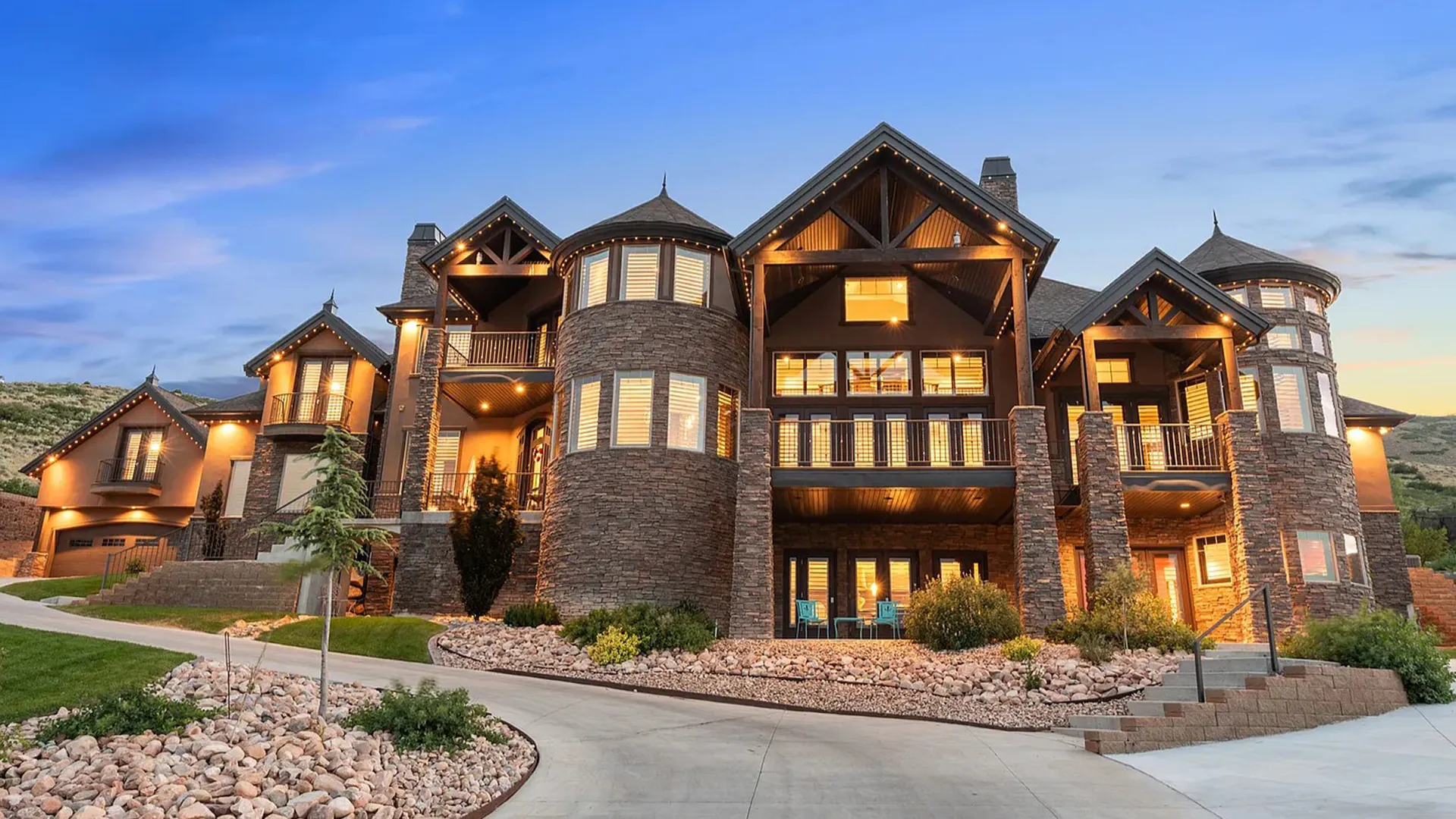 Exterior lighting and electrical installation for a luxury custom home in Utah by Camson Electric